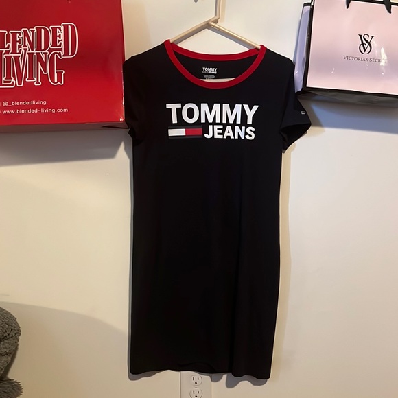 Tommy Hilfiger t-shirt dress - Picture 1 of 1